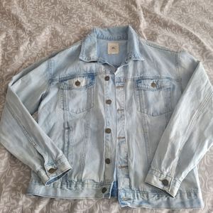 Ripcurl "Keep on surfin" light wash jean Jacket